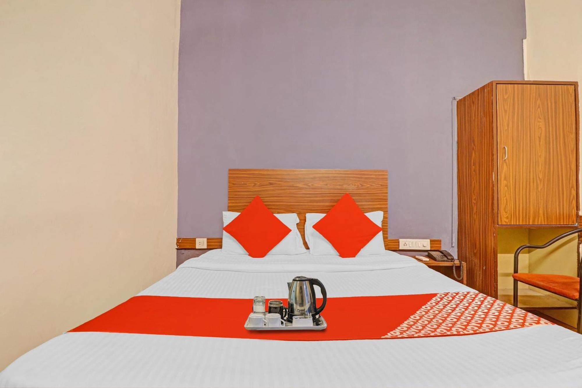 Collection O Paradise Circle Hyderabad Exterior foto